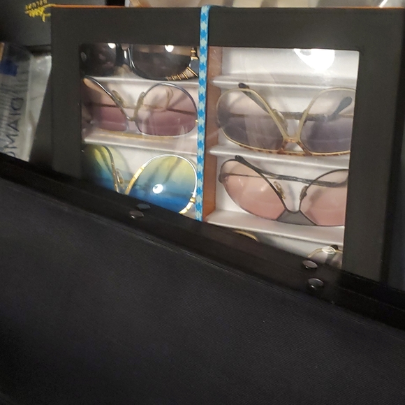 Classic celebrity glasses - Picture 2 of 3